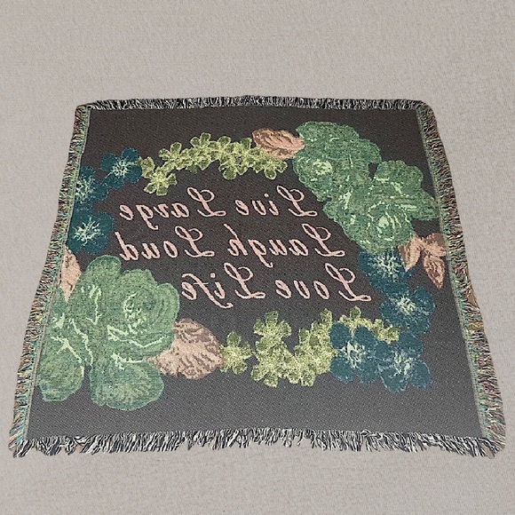 Vintage Live Laugh Love Floral Blanket Tapestry with Fringe - Picture 3 of 3